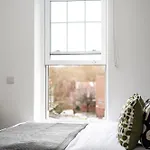 Stylish-5bed-5bath-freeparking-by Fabaccommodation Бристоль