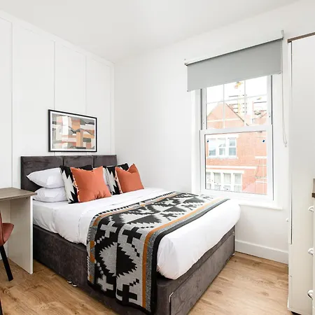 Stylish-5bed-5bath-freeparking-by Fabaccommodation 아파트 브리스틀