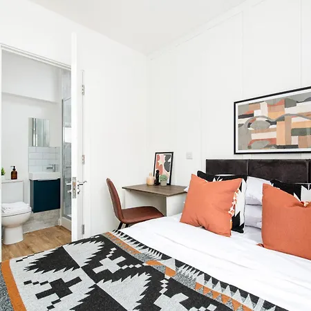 Lejlighed Stylish-5bed-5bath-freeparking-by Fabaccommodation