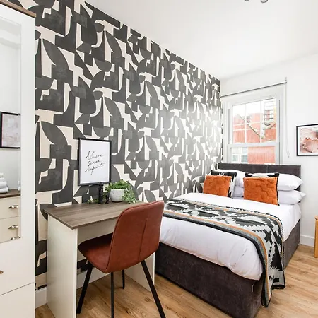 아파트 Stylish-5bed-5bath-freeparking-by Fabaccommodation