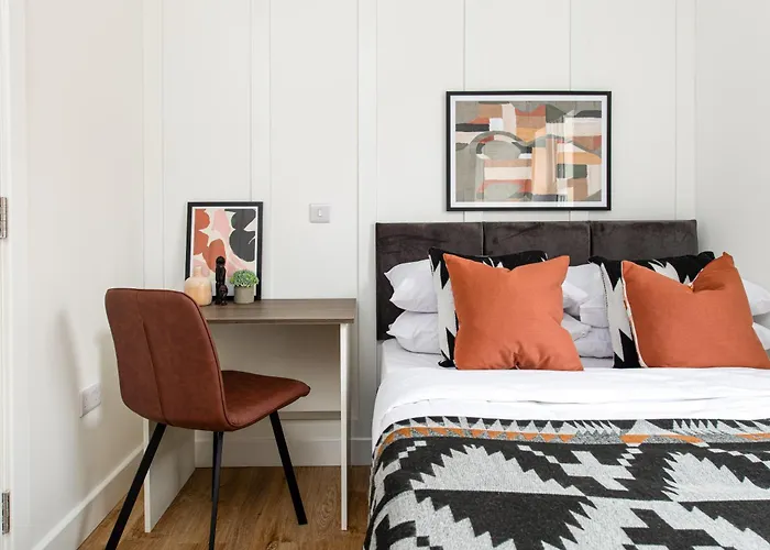 Appartement Stylish-5bed-5bath-freeparking-by Fabaccommodation *