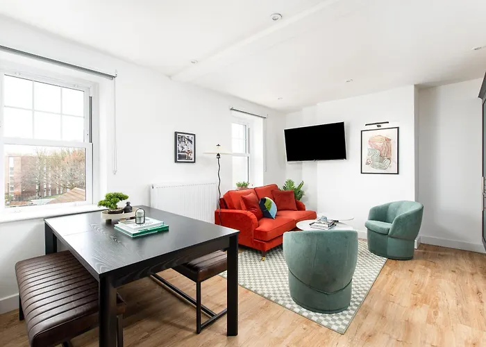 Apartament Stylish-5bed-5bath-freeparking-by Fabaccommodation Bristol