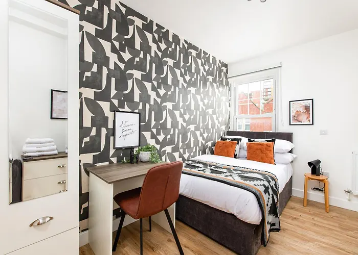 Apartament Stylish-5bed-5bath-freeparking-by Fabaccommodation