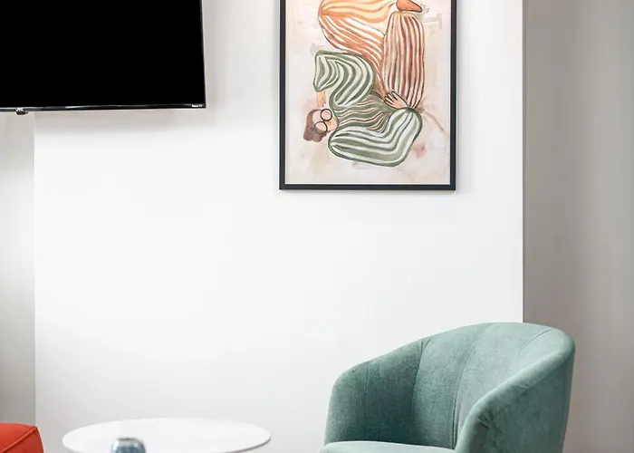 Apartment Stylish-5bed-5bath-freeparking-by Fabaccommodation